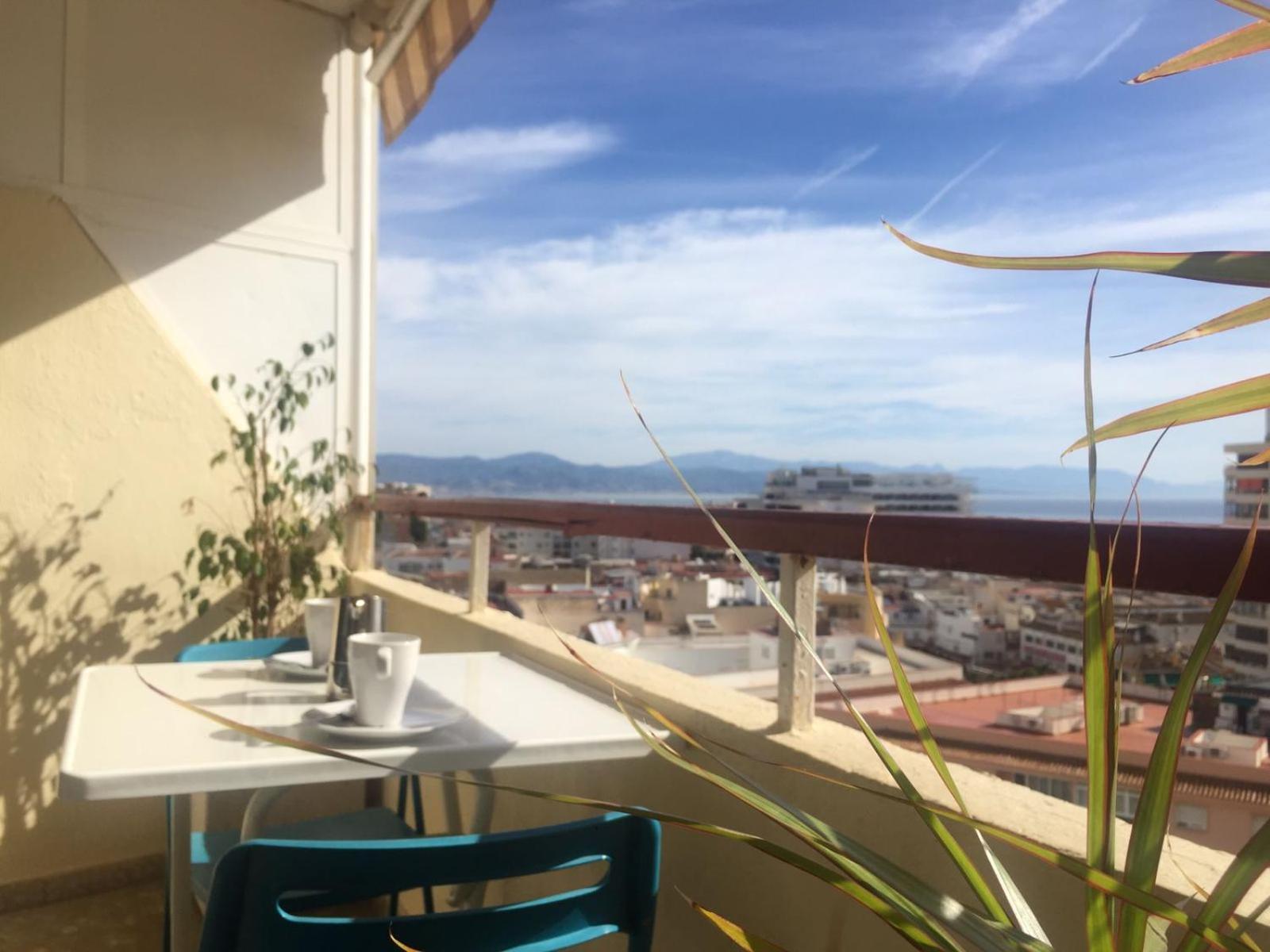 Apartamento En El Centro De 토레몰리노스 외부 사진