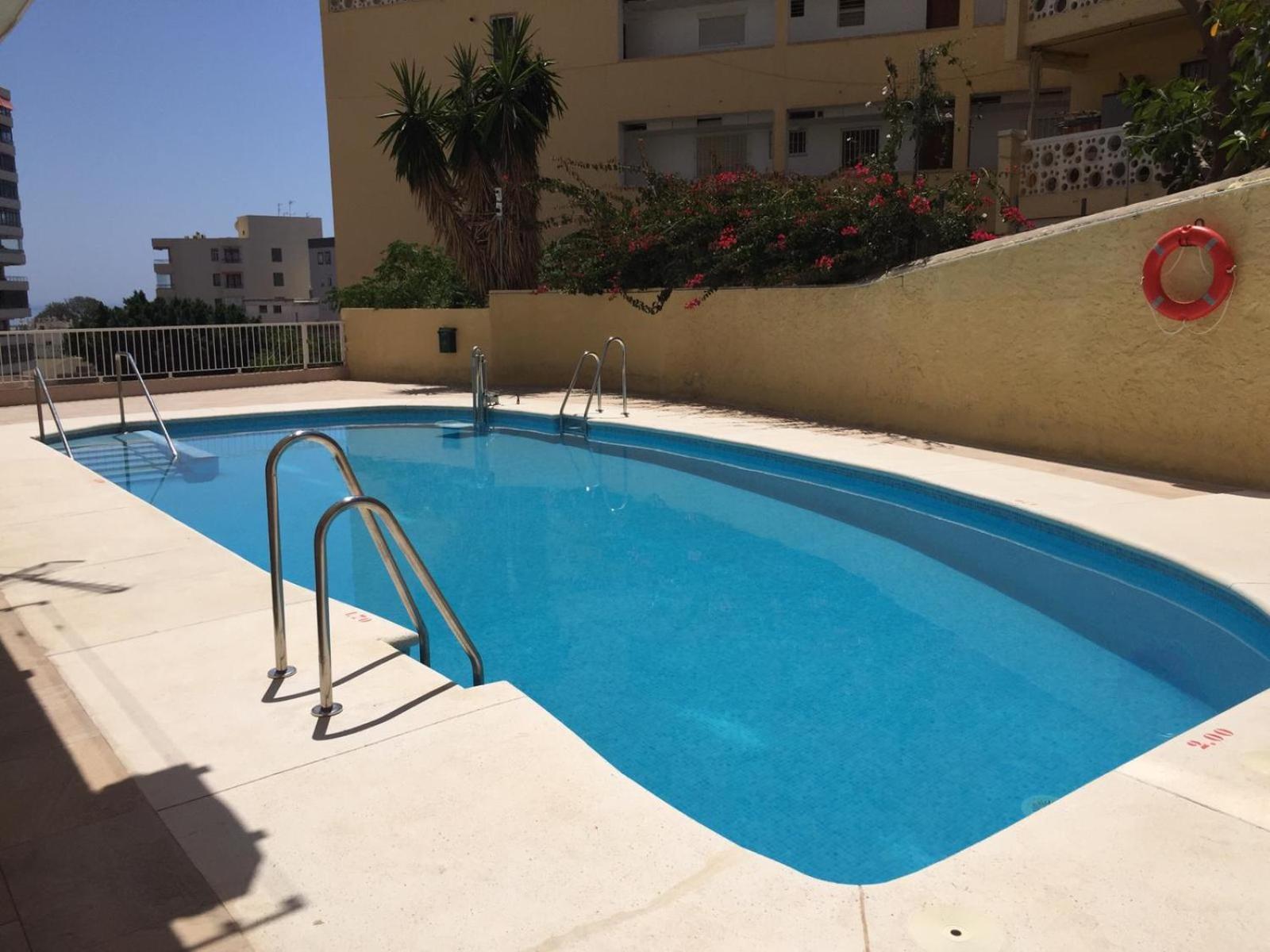 Apartamento En El Centro De 토레몰리노스 외부 사진